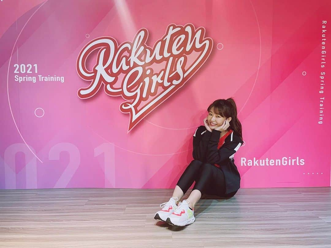 Yuriさんのインスタグラム写真 - (YuriInstagram)「RakutenGirls 2021 spring training ！ 期待全新球季❤️  這也算是#ootd 啊  @underarmour  #RakutenGirlsYuri」2月22日 15時56分 - xx15995