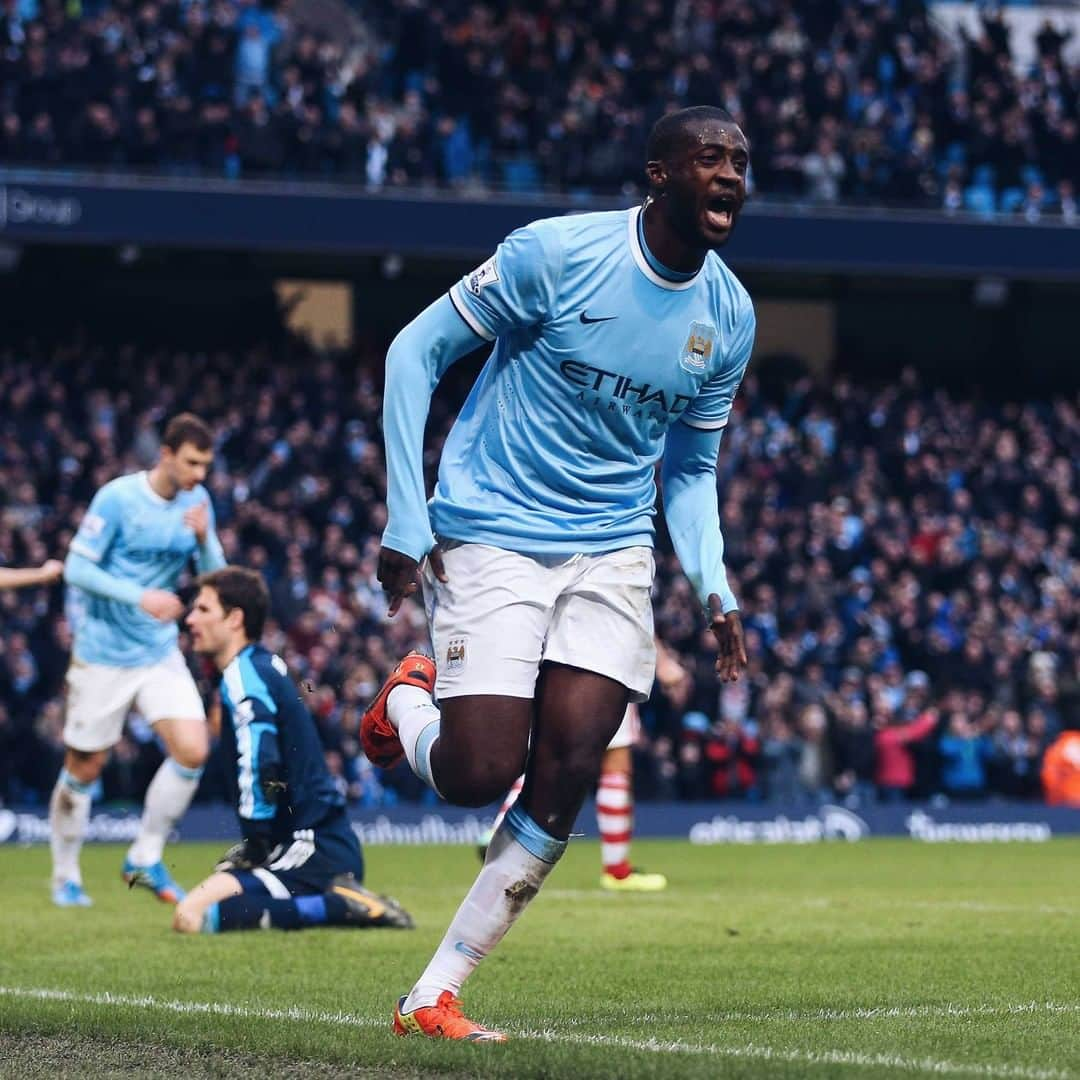 マンチェスター・シティFCさんのインスタグラム写真 - (マンチェスター・シティFCInstagram)「What an important goal this was @realtoureyaya 👏💙 #onthisday #mancity」2月22日 16時00分 - mancity