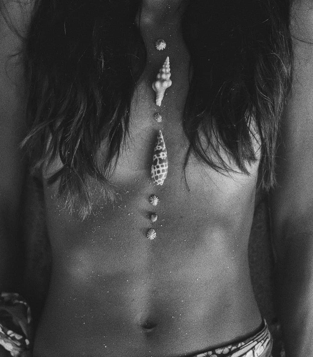 マリア・マーフィーのインスタグラム：「Beach life for me 🐚 by @brooklynhawaii」