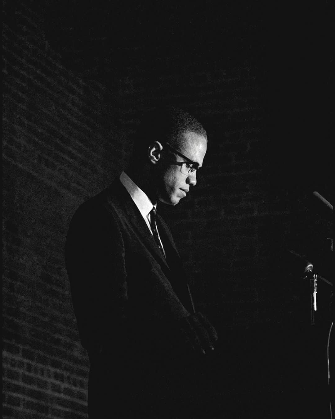 マドンナさんのインスタグラム写真 - (マドンナInstagram)「Malcolm ❌  Assassinated on this day-1965 Rest in Power  #malcomx」2月22日 16時33分 - madonna