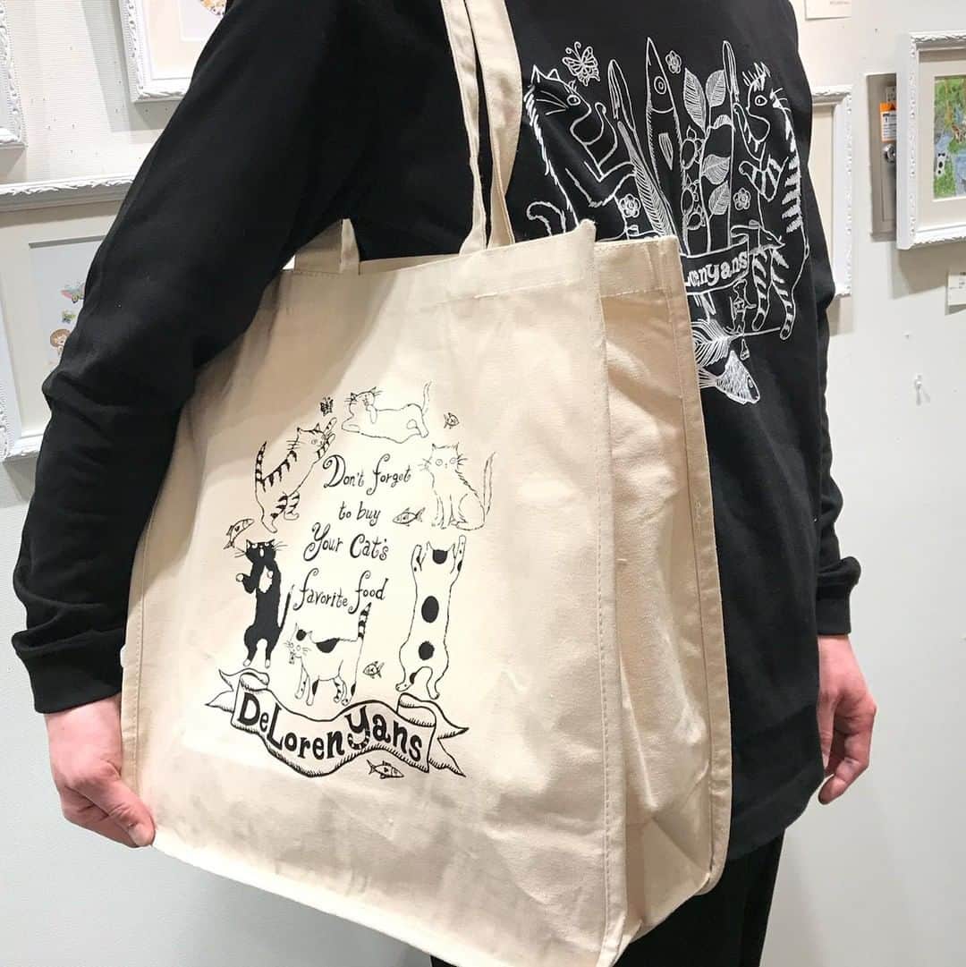 のインスタグラム：「竹脇麻衣さんが描く、日本各地を旅する猫🐈  ご自身も保護猫3匹と暮らすイラストレーターの竹脇麻衣さん。三越伊勢丹オンラインストア特集ページ「222 猫の日～猫がかわいすぎて～ 」にもご参加いただきました。  ただいま本館6階のアート＆フレームでは「旅」をテーマに、猫への愛に溢れたキュートで愉快な猫の世界の描き下ろし作品をはじめ、アルファベットジクレー(版画)やオリジナル雑貨を展示販売しています。今日は猫の日🐈猫たちといっしょに旅行気分を味わって♪  竹脇麻衣作品展 夢中遊泳～猫たちの妄想旅行～ ■開催中～3月2日(火) ■本館6階 アート＆フレーム  詳しい情報は @isetan_shinjuku ストーリーズ「POP UP」またはこちら▼ https://www.isetan.mistore.jp/shinjuku/shops/art/artgallery/shopnews_list/shopnews0183.html  @mai_takewaki_illustration @isetanartgallery  #竹脇麻衣 #夢中遊泳 #猫たちの妄想旅行 #伊勢丹アートギャラリー #ネコアート #猫アート #catart #artgallery #animalart #猫がいる風景 #猫との暮らし #猫のいる生活 #猫バカ #猫が好き #猫がいるしあわせ #猫がいてよかった #猫と伊勢丹 #いせニャン #猫偏愛 #ilovecats #三越伊勢丹オンラインストア #isetan #isetanshinjuku #イセタン #伊勢丹 #伊勢丹新宿 #新宿伊勢丹 #伊勢丹新宿店」