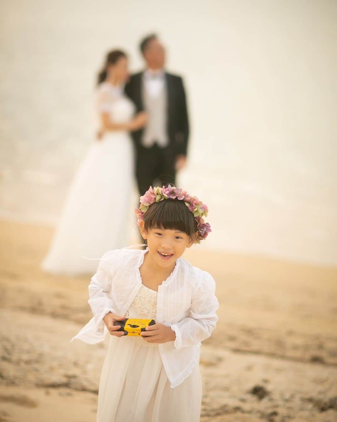 ラヴィ•ファクトリーさんのインスタグラム写真 - (ラヴィ•ファクトリーInstagram)「. 【写真で叶える結婚式】 . 沖縄での温かな思い出を大切な家族と一緒に。 今日という日がみなさまにとって 宝物のような時間となりますように、 想いを込めてシャッターを切りました＊ —————— ラヴィファクトリー沖縄: @okinawa_laviephotography  Photographer:YAM AREA:JAPAN,OKINAWA —————— @laviefactoryをフォローして #laviefactory #ラヴィファクトリー のハッシュタグをつけて お写真を投稿してみてくださいね✳︎ . こちらの公式IG（@laviefactory） で取り上げさせていただきます✨ #wedding#weddingphotography #ラヴィファクトリー #laviefactory #photo #生きる写真 #ハートのある写真 #instawedding #結婚写真 #ウェディング #ウェディングフォト #撮影指示書 #ロケーションフォト #前撮り #プレ花嫁 #結婚準備 #写真好きな人と繋がりたい #フォトウェディング #卒花 #前撮り #後撮り #ウェディングニュース #プラコレ #沖縄ウェディング #家族写真 #アットホームウェディング #ビーチフォト #リゾートウェディング」2月22日 17時03分 - laviefactory