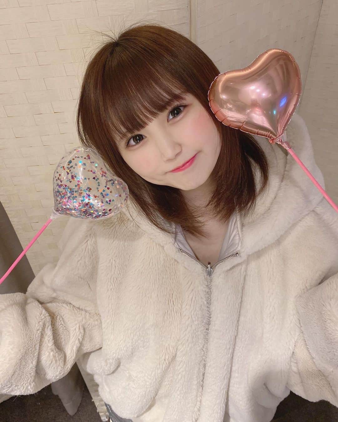 星川優夢さんのインスタグラム写真 - (星川優夢Instagram)「はーとってかわいい、りぼんよりはーとがかわいい、らぶう、だもんね、☺️😚💖 . . . . . #japaneseidol #idol #makeup #アイドル #ハート #女子高生 #ナチュラルメイク #メイクアップ #ヘアスタイル #フォローミー #いいねください」2月22日 17時10分 - 322choko