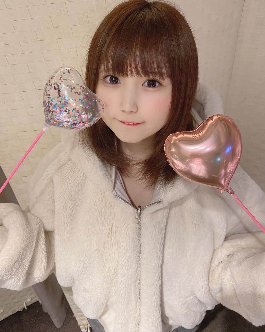 星川優夢のインスタグラム：「はーとってかわいい、りぼんよりはーとがかわいい、らぶう、だもんね、☺️😚💖 . . . . . #japaneseidol #idol #makeup #アイドル #ハート #女子高生 #ナチュラルメイク #メイクアップ #ヘアスタイル #フォローミー #いいねください」
