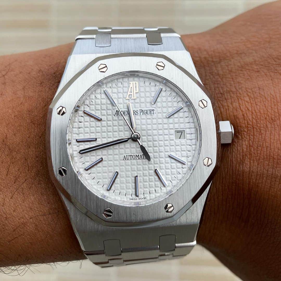 カルフィン・ヨン・ア・ピンのインスタグラム：「Great every day watch. Who knows the reference?」