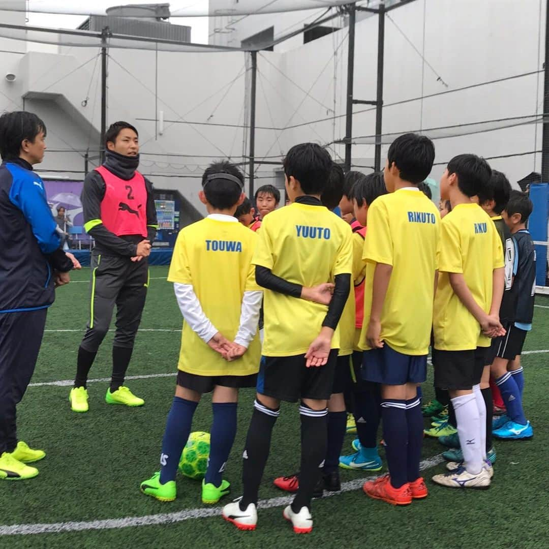 小林悠さんのインスタグラム写真 - (小林悠Instagram)「【YU KOBAYASHI FOOTBALL ACADEMY 動画セレクションのお知らせ】  内容 火曜U-9選抜育成・12選抜クラス、金曜U-12選抜クラスの動画セレクションを実施いたします。 ‎ YU KOBAYASHI FOOTBALL ACADEMYは小林悠選手がプロデュースするサッカースクールです！  動画セレクションの詳細については、こちらのサイトをご覧ください。 https://14futsal.com/archives/19432  ◆プロデューサープロフィール 小林悠（こばやし・ゆう） 東京都町田市出身 1987年9月23日生まれ（33歳） ‎ YU KOBAYASHI FOOTBALL ACADEMYが一番大事だと考えているのは、「もっとうまくなりたい」というお子さま自身の純粋な向上心です。 その思いをベースに、仲間を思いやる気持ちやフェアプレーの精神の「心」の部分、選手個人の特徴を見極め、1vs1の駆け引きや、得点を決めるための「技」の部分、そして第一次成長期にあたるお子様たちに適したトレーニングを実施することにより「体」の部分を鍛えていき、ただサッカーがうまくなるだけではないスクールを目指します！！ ‎ 【選抜クラスとは？】 個々のスキルを高めたい。プレーの幅を広げたい。試合で活躍する選手になりたい。 ‎このような向上心のある選手同士が集まり、高いレベルでのトレーニングをします！！ ‎《状況に応じた的確な判断力・何事にもチャレンジする精神力・仲間とのコミュニケーション能力・常に学ぶ吸収力・局面を打開する技術力》  ◆主催・運営 ‎ YU KOBAYASHI 11 FOOTBALL ACADEMY‎  TEL:042-711-6511 MAIL:info@14futsal.com‎」2月22日 17時11分 - kobayashiyu11