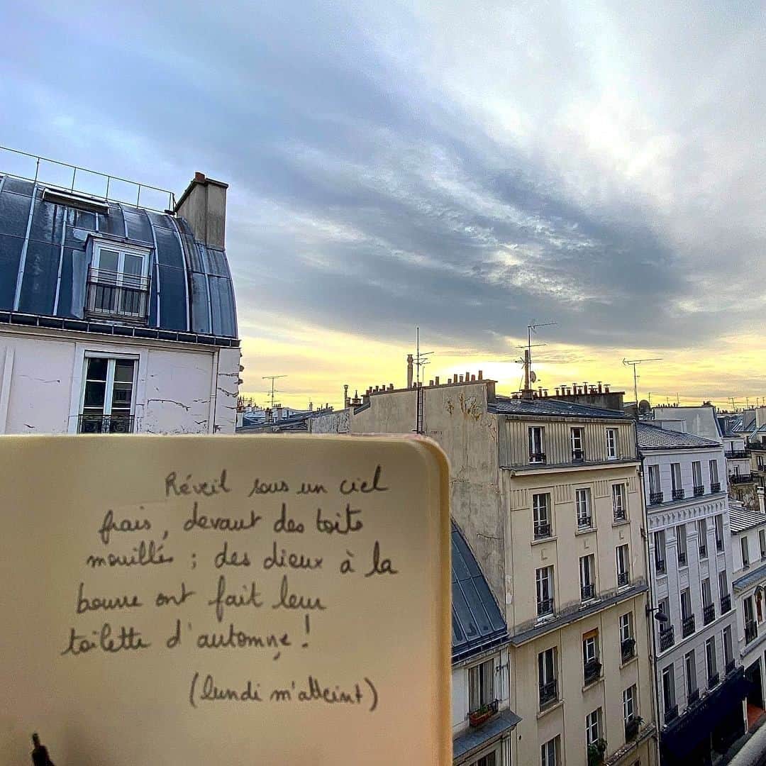 My Little Parisさんのインスタグラム写真 - (My Little ParisInstagram)「Poésie du "lundi m'atteint" 🇬🇧: A Monday morning poetry.  (📸 @anstagrammes)」2月22日 17時12分 - mylittleparis