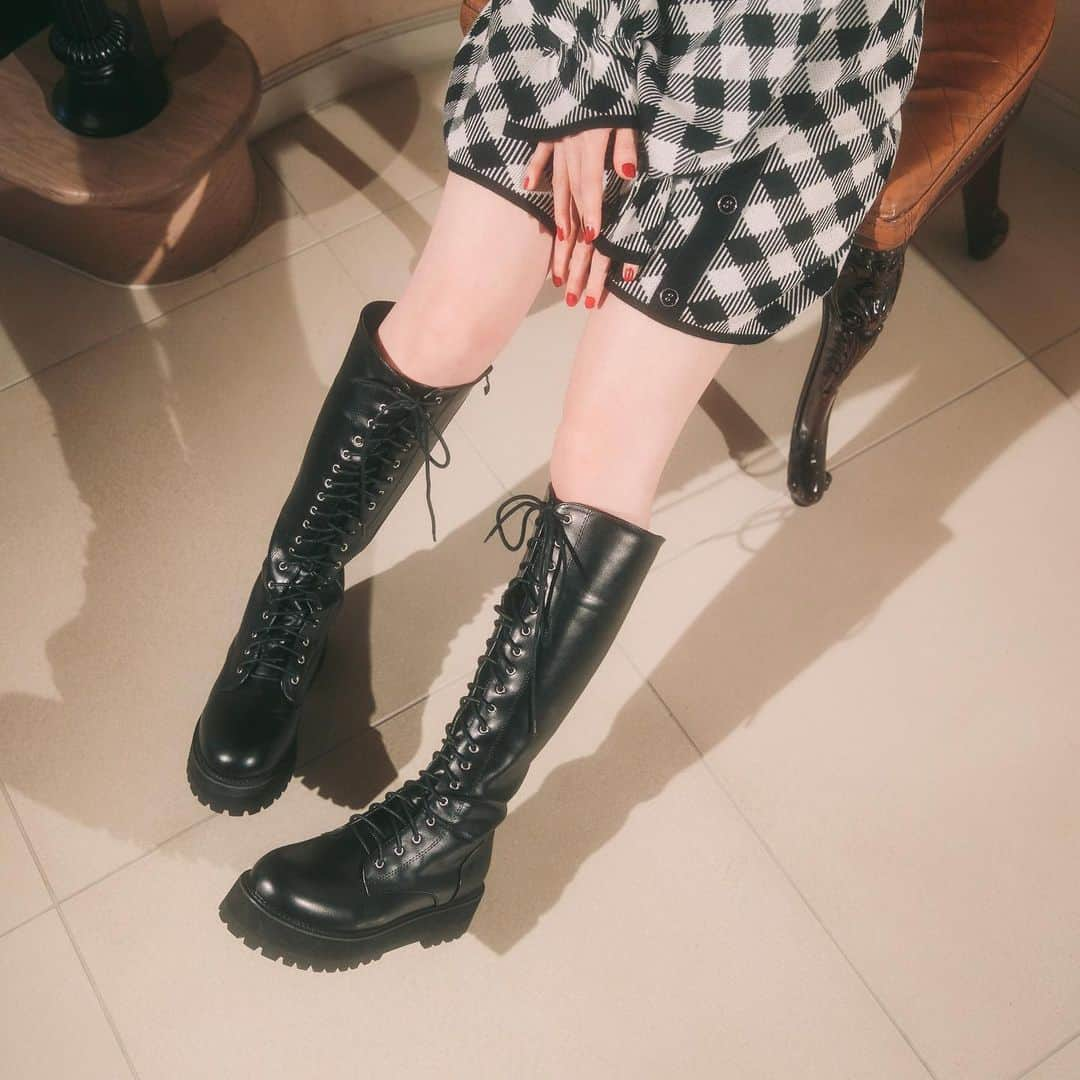 BUBBLESさんのインスタグラム写真 - (BUBBLESInstagram)「ㅤㅤㅤㅤㅤㅤㅤㅤㅤㅤㅤㅤㅤ ㅤㅤㅤㅤㅤㅤㅤㅤㅤㅤㅤㅤㅤ * LIMITED SALE * Shoes item all 10%off ❤︎ https://www.sparklingmall.jp/c/bubbles/bubbles_all/bubbles_shoes ㅤㅤㅤㅤㅤㅤㅤㅤㅤㅤㅤㅤㅤ 【BUBBLES原宿・渋谷109】 ⌛️：〜2021.2.23(tue)  【ONLINE STORE / @supamo_tokyo 】 ⌛️：〜2021.2.24(wed)10:00 ______________________________________________  #bubbles #bubblestokyo #bubbles_harajuku #bubbles_shibuya #bubblessawthecity #bubbles  #new #clothing #fashion #style  #shoes #knit #girly #harajuku #shibuya #limited #February #2021_BUBBLES #February2021_BUBBLES」2月22日 18時00分 - bubblestokyo