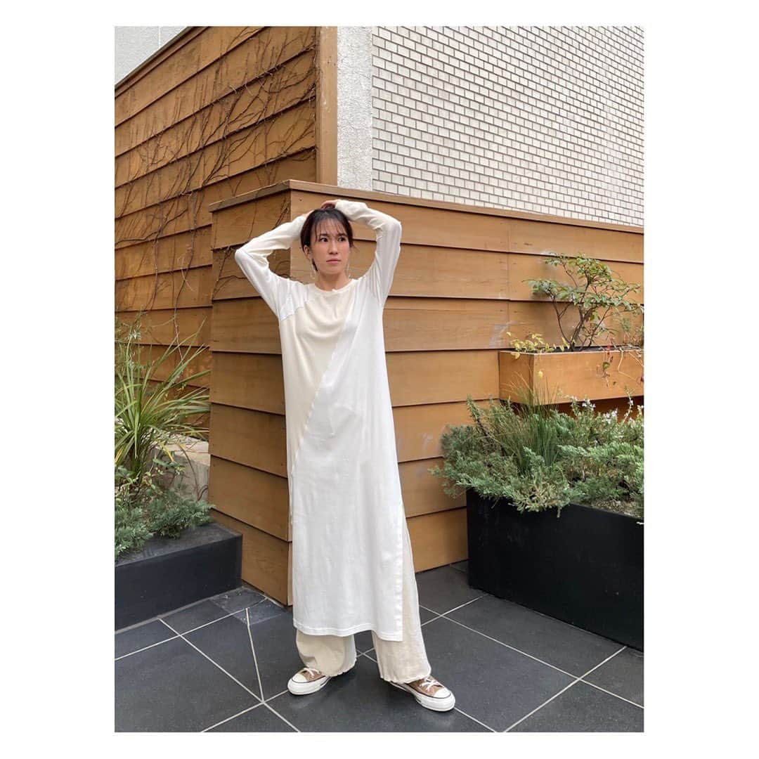 ETRÉ TOKYO ストアさんのインスタグラム写真 - (ETRÉ TOKYO ストアInstagram)「@etretokyo﻿ ﻿ Staff：本社 Hana 158cm【 @kota_hana_87 】﻿ ﻿ 《 2/25 NEW ARRIVAL 》﻿ ﻿  メローデザインワンピース ￥15,400 着用 : WHITE  _______________________________________﻿ ルミネ新宿店ではルミネカード会員様限定で﻿ 店舗通販も可能となっております。﻿ 緊急事態宣言期間中のみ新作日から店舗通販を承ります。﻿ 全商品5%オフ、送料無料（対象地域限定）﻿ にてご利用頂けます。﻿ 詳細はルミネ新宿店（03-5989-0979）まで﻿ お問い合わせください。﻿ ﻿ #etretokyo #etre #fashion #etretokyoshinjuku #mydaysmyetre #etre#2021ETRE_SS#SS﻿ エトレ #エトレトウキョウ #ルミネ新宿2 #ルミネ#ルミネ新宿店 #春ワンピース#カットワンピース」2月22日 18時00分 - etretokyo_store