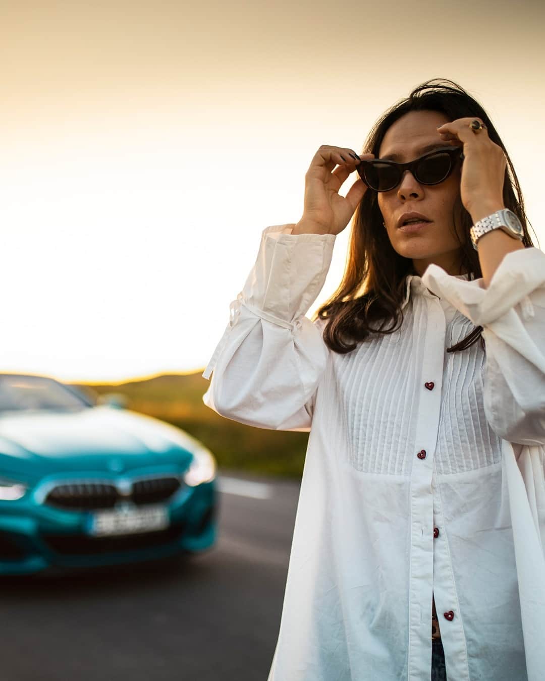 BMWのインスタグラム：「Sunglasses on, roof down. Let's drive. The BMW 8 Series Convertible. #THE8 #BMW #8Series #BMWrepost @ciprianmihai __ BMW M850i xDrive Convertible: Fuel consumption weighted combined in l/100km: 10.1–10.0 (NEDC); 10.9–10.8 (WLTP), CO2 emissions weighted combined in g/km: 229–132 (NEDC); 248–246 (WLTP). Further information: www.bmw.com/disclaimer」