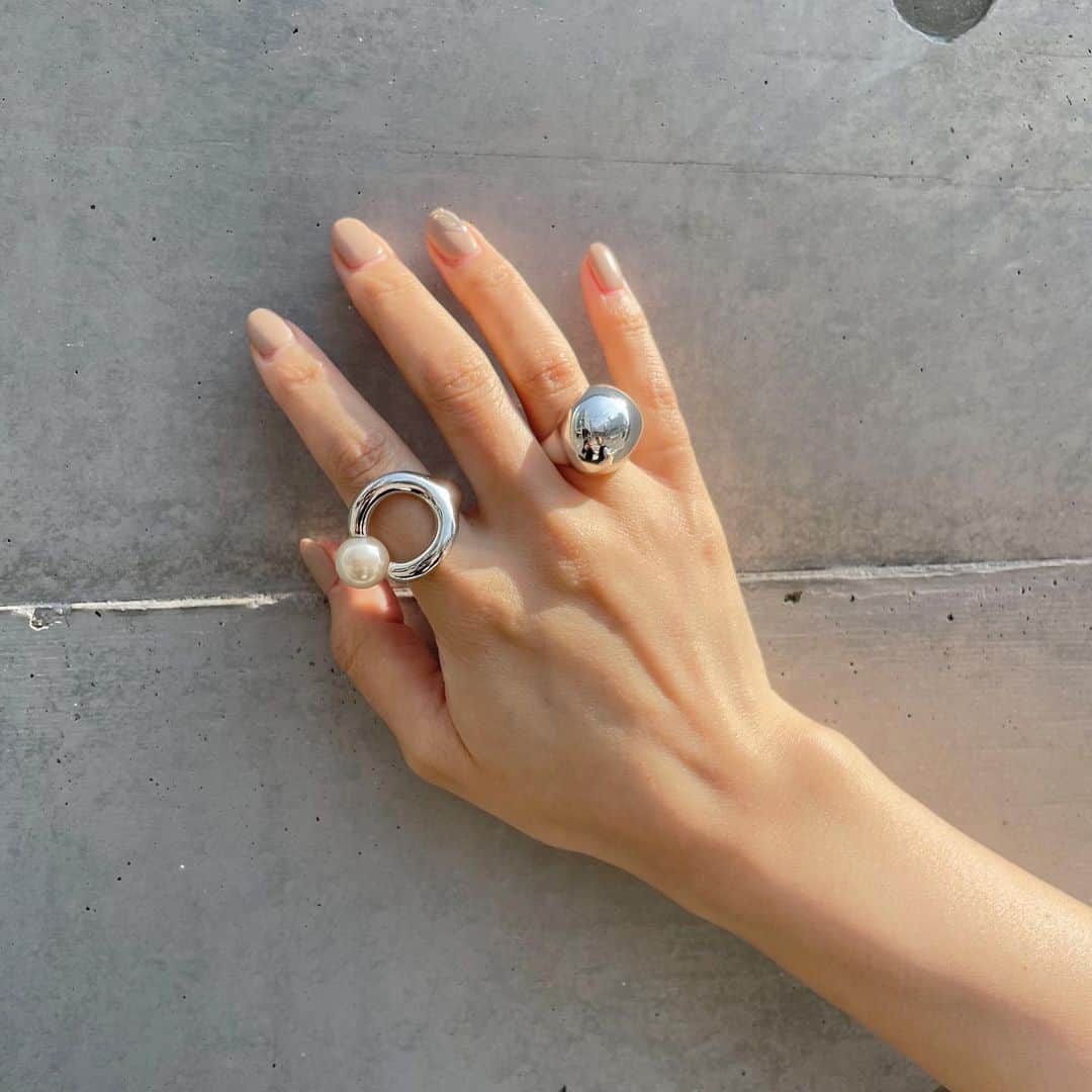 MIDWEST TOKYO WOMENのインスタグラム：「new brand🆕 . @soierie_official  . #soierie #ソワリー #jewelry #accessory #midwest_official」