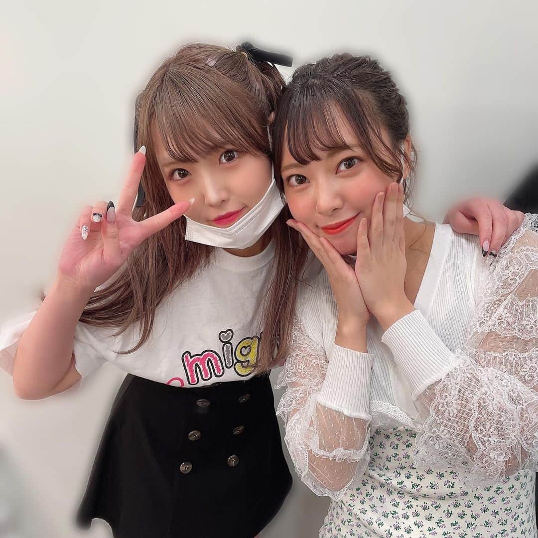 山田寿々のインスタグラム：「﻿ ﻿ 昨日あずちゃん生誕祭イベントお邪魔させて頂きました🎂💖﻿ ﻿ あずちゃんと久しぶりに会えて、﻿ 一緒にパフォーマンスも出来て嬉しかったです＾＾﻿ 改めて、お誕生日おめでとうございます😊﻿ ﻿ ファンの皆さん特典回もありがとうございました🥺﻿ お初チェキでした🥺﻿ いーーーーっぱいお話できて嬉しかったな☺️！！﻿ プレゼントも沢山ありがとうございます❤️❤️﻿ 大事にする〜！！！！﻿ ﻿ mignonの皆さんお疲れ様でした🐰﻿ 4枚目柚衣ちゃんと撮った✌️仲良くなった＾＾﻿ ﻿ またライブ観に行きたいな〜🥺❤️﻿ ﻿ それから、ファンの皆さんにもまたすぐ会えますように！﻿ ﻿」