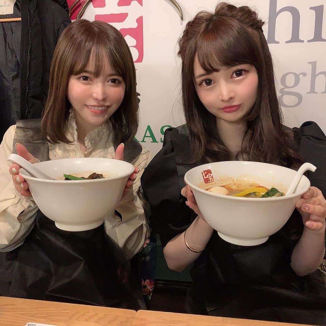 跡美しゅりのインスタグラム：「イベント終わりに七宝行きました♡  星仲ここみちゃん @coco3hoshinaka と写真♡   ぱるるに似てて可愛い、そしてとても天然さん！ 天然の低身長美少女、最高すぎるね...  #AV女優 #跡美しゅり #星仲ここみ」