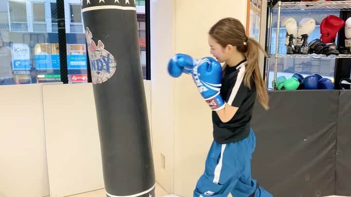 富久美玲のインスタグラム：「🥊」