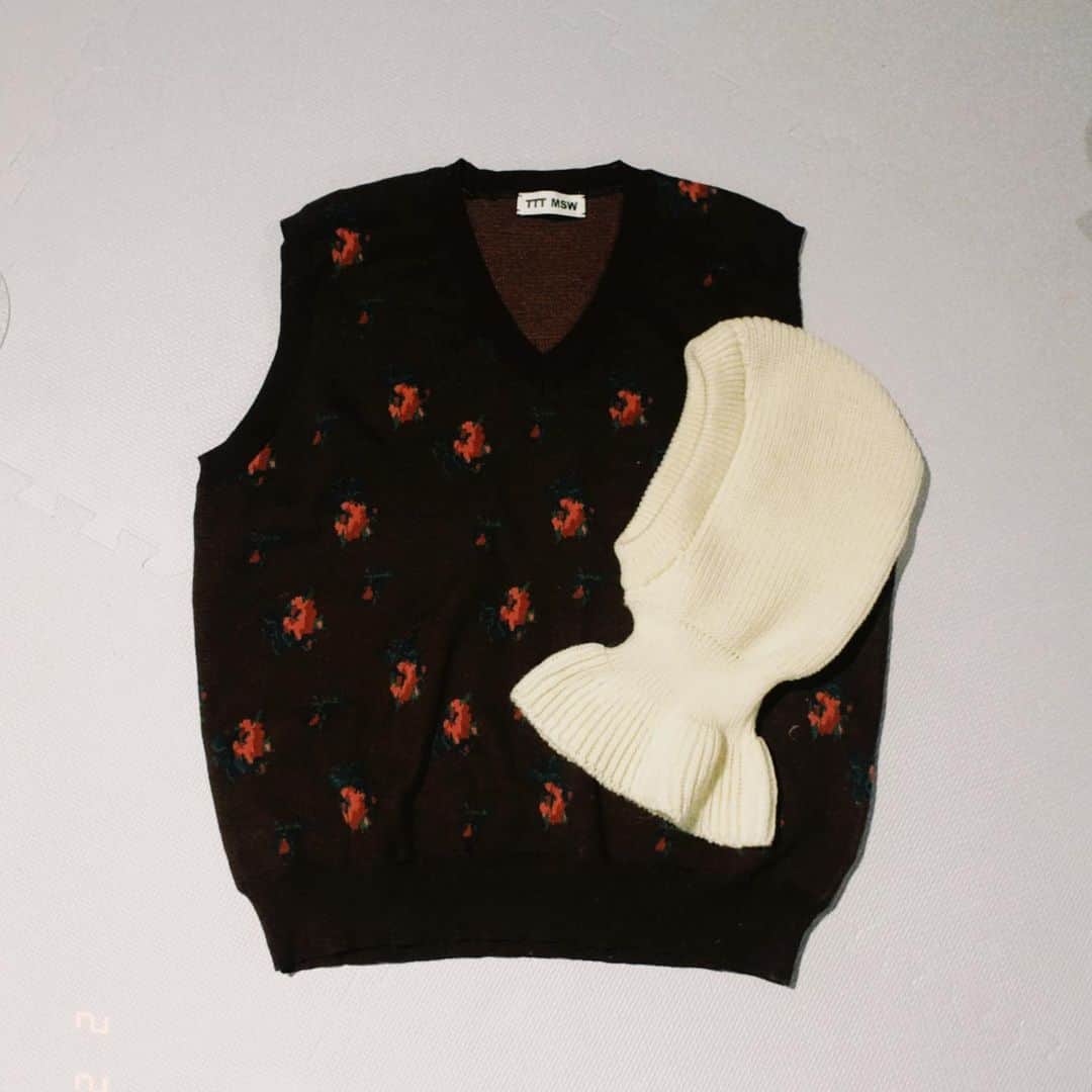 伊藤信子のインスタグラム：「冬の終わりのニット欲 🧶💕」