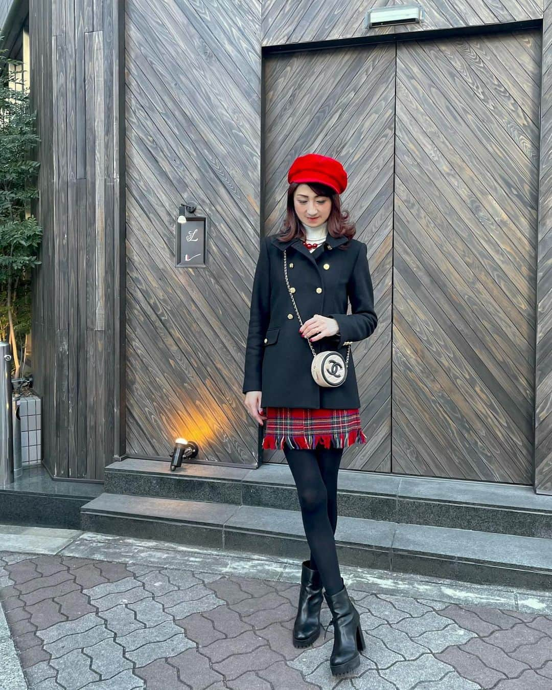 彩耶さんのインスタグラム写真 - (彩耶Instagram)「⭐︎⭐︎⭐︎ #𝙇𝙪𝙣𝙘𝙝 🥂✨ ・ ・ グルメなまぁちゃん @m.s.felice オススメの 本町にある𝐹𝑟𝑒𝑛𝑐ℎ 🇫🇷 𝐿𝑂𝑈𝐼𝑆𝐸 " ルイーズ " ・ ・ 外観からとってもお洒落で素敵なお店〜😌✨ 美しい木目のカウンターで頂くお料理はどれも本当に美味しかったです💕 ・ ・ まぁちゃんともゆっくりといろんなお話ができて、とっても楽しかったよ😉💕 ・ #いつもありがとうね♡ 𝐵𝑖𝑟𝑡ℎ𝑑𝑎𝑦 𝑃𝑟𝑒𝑠𝑒𝑛𝑡🎁も喜んでくれて良かった〜☺️ ・ ・ 次回は、𝐷𝑖𝑛𝑛𝑒𝑟 でも利用したいなぁって思える 美味しくて居心地の良い 素敵なお店でした🥂✨ ・ ・ ・ #lunch #本町 #大阪 #osaka  #ランチ #louise #ルイーズ #フレンチ #大阪グルメ #お誕生日おめでとう #お誕生日 #birthday #birthdaypresent #プレゼント #present #モデル #model #ウォーキング講師 #秘書 #インフルエンサー  #followme #フォローミー #beauty #お洒落さんと繋がりたい #ファッション #コーデ」2月22日 19時02分 - 3aya11