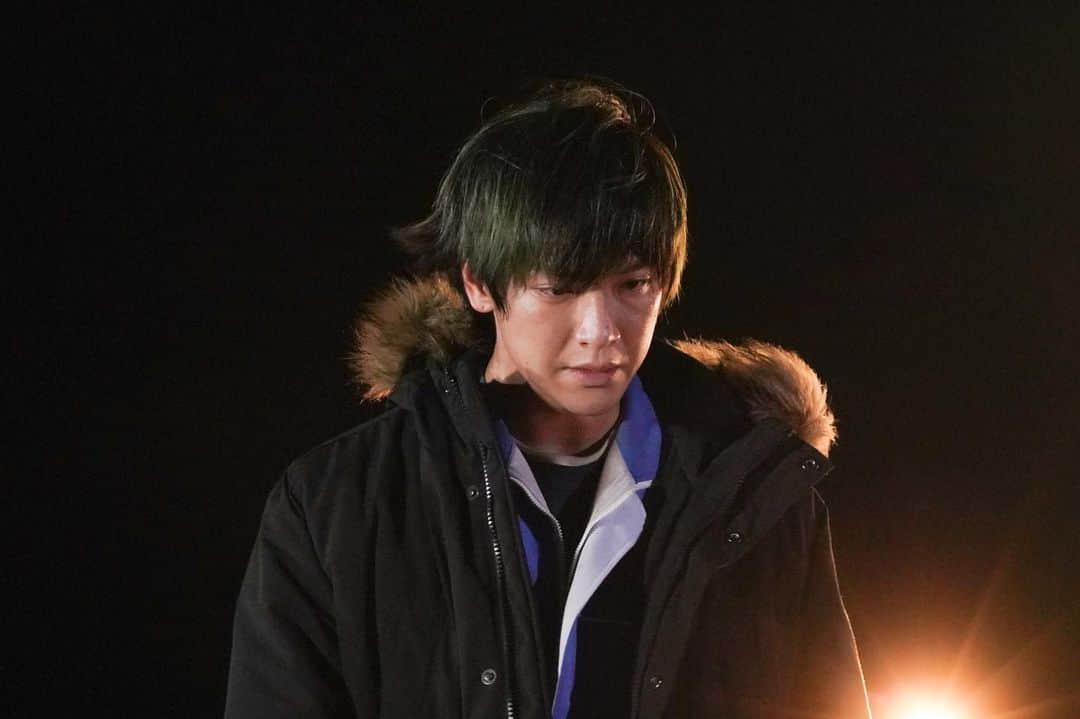 のインスタグラム：「. ＼番組出演情報📺／  明日2/23(火)は… 朝8:00〜10:25『#スッキリ』 朝10:25〜11:30『#バゲット』に、 #キムジェヒョン さんが生出演します👏✨ ぜひご覧ください👀❣️  #君と世界が終わる日に」