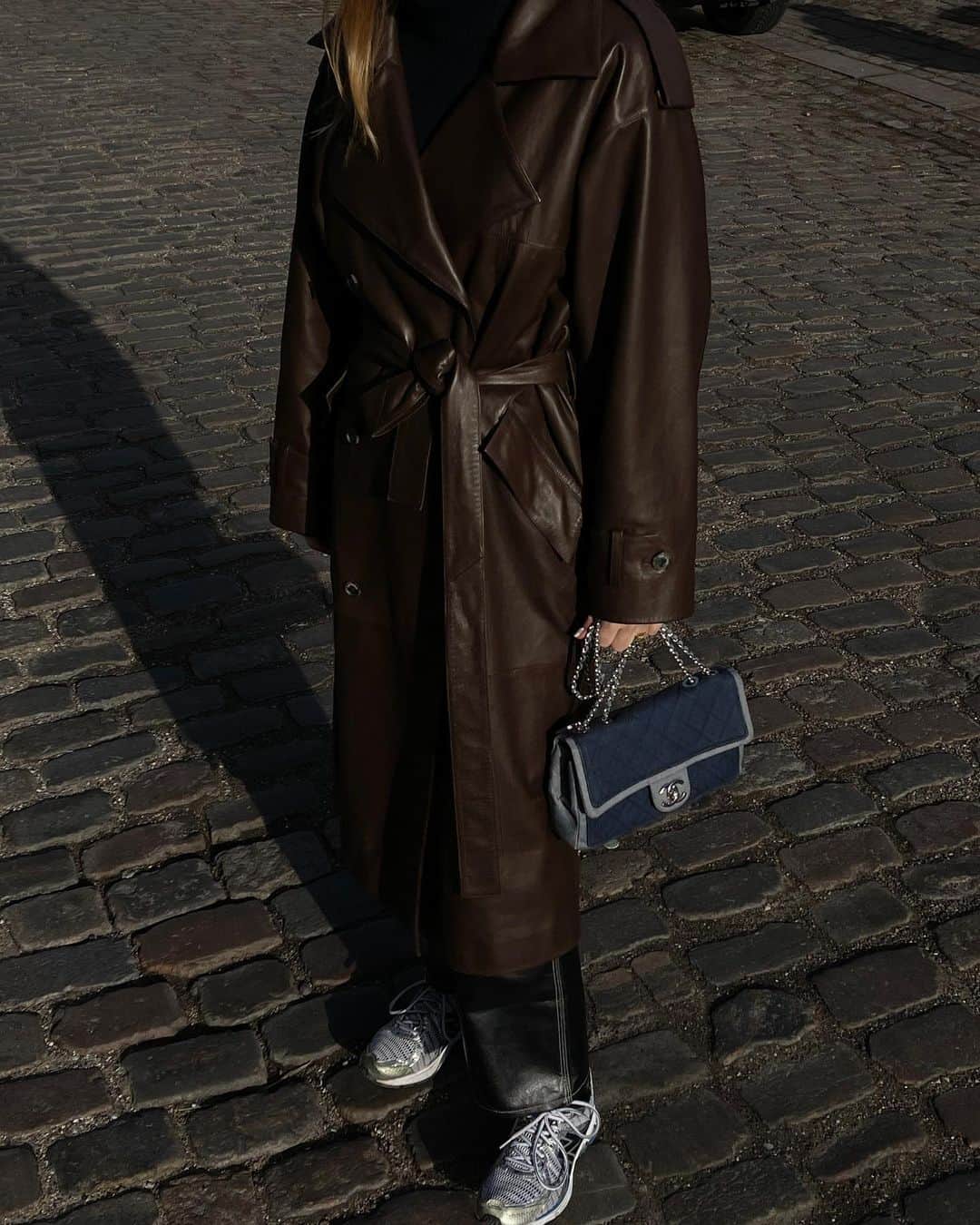 Mathilde Goehlerのインスタグラム：「Living for this spring light 🤎」