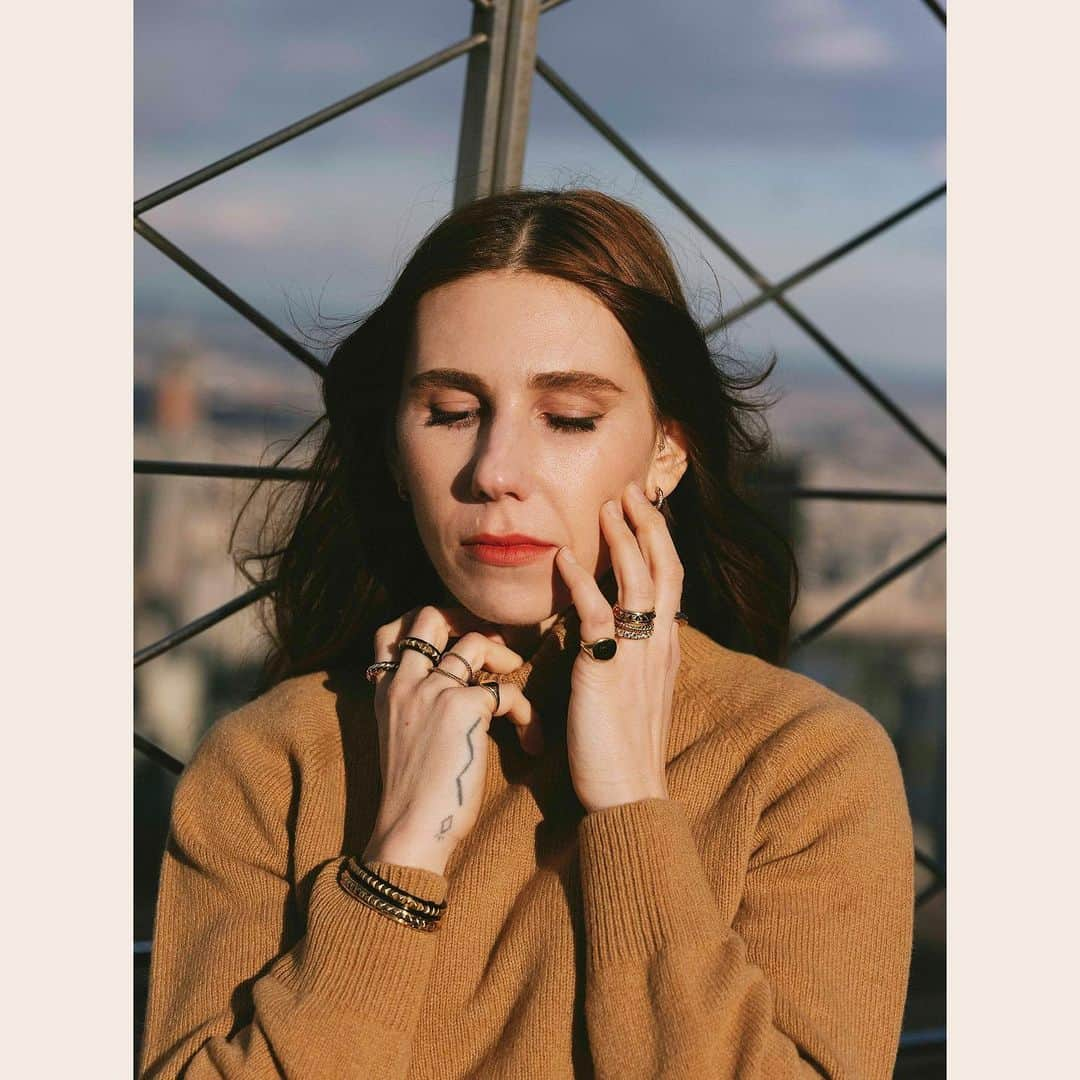 デビッドヤーマンさんのインスタグラム写真 - (デビッドヤーマンInstagram)「This week we share personal stories of My New York from individuals across the country. First up, actress @zosiamamet. “I have lived here now for over a decade and there are still things that I find myself discovering about the city that I wasn't aware of before. She is a wily girl full of hidden doors and magical secrets.” #DavidYurman」2月23日 5時19分 - davidyurman