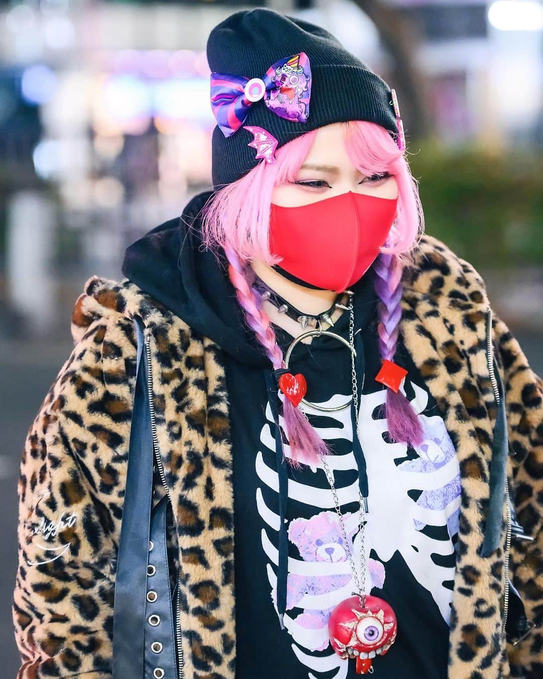 Harajuku Japanさんのインスタグラム写真 - (Harajuku JapanInstagram)「Pink-haired Japanese Lady Gaga fan @Yamazaki_2gou on the street in Harajuku with a style that mixes kawaii and gothic/subculture elements including items by Listen Flavor, Christian Roland, Conpeitou, Goregro, and Tensai Tadacy.」2月23日 5時15分 - tokyofashion