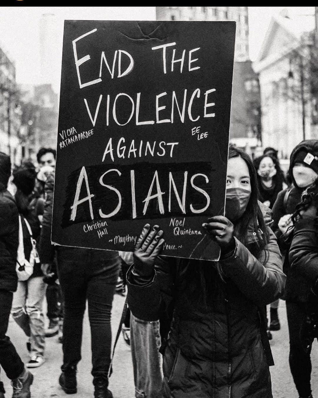 トームさんのインスタグラム写真 - (トームInstagram)「#repost @meldcole 𝗨𝗻𝗳𝘂𝗰𝗸 𝗧𝗵𝗲 𝗪𝗼𝗿𝗹𝗱!⁣ End the violence towards Asians protest & march. ⁣ ⁣ NYC. 2.20.21⁣ ⁣ #⁣nycprotest #asiansagainstracism #asian #newyork #nyc #washingtonsquarepark #newyorkcity #stopasianhate」2月23日 5時43分 - tomenyc