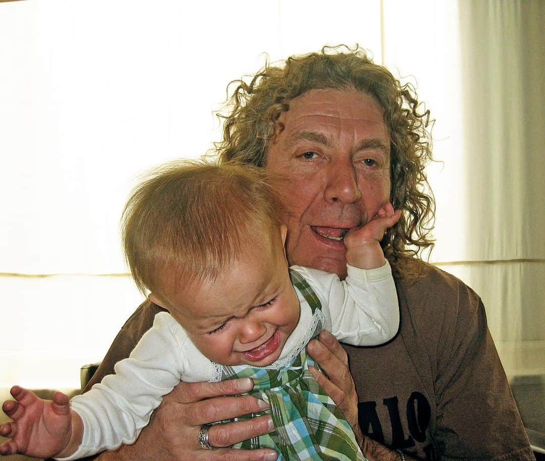 マイケル・ミュラーのインスタグラム：「You know you made it when Robert Plant is your baby sitter.  My daughter still doesn’t get why Jimmy Page wasn’t available.....」