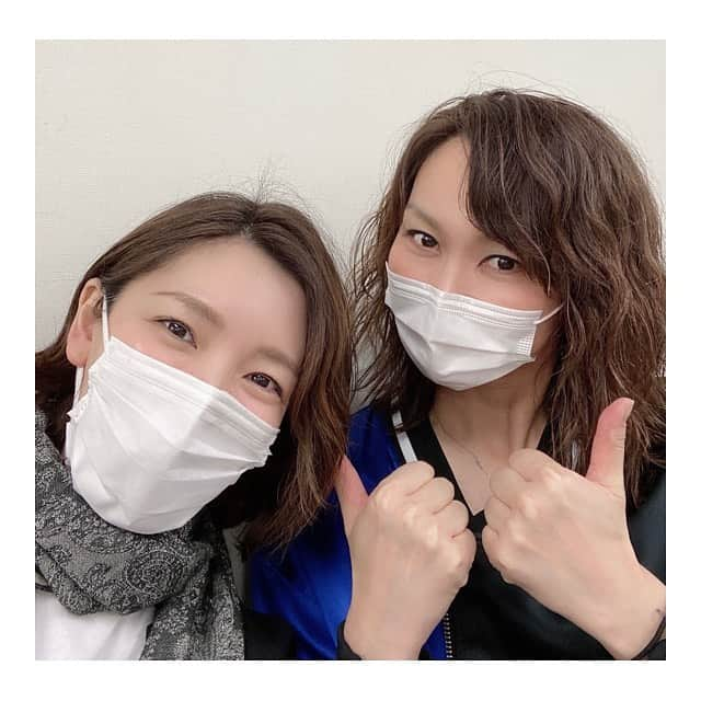 瀬奈じゅんさんのインスタグラム写真 - (瀬奈じゅんInstagram)「﻿ ﻿ 生まれながらの貴公子、稔様。﻿ 現役ですか？な、湖月様。﻿ ﻿ ノルさんのフランツ……素敵過ぎます……。﻿ みどりが乙女になってます。﻿ 私もお稽古を見ながら乙女になってます笑。﻿ ﻿ わたるルキーニパイセン……男前過ぎます……。﻿ 現役時代にスカーレットをさせて頂いた時、わたるさんの優しさに何度も救われました。﻿ 一生忘れない……泣。﻿ ﻿ やっぱり先輩方は偉大です！！﻿ ﻿ そして７９期の御三方……同期以上にお馴染みの方々。﻿ やっぱりいつだって男役に囲まれるみどり。﻿ このドヤ顔に少々イラッとす………いや、かわいい……です…ね。﻿ ﻿ ﻿ ２枚目の写真は、私の、私の！アシュレ様と。﻿ 気分はスカーレット笑。﻿ ﻿ ﻿ #エリザベートガラコンサート　﻿ #フランツ　﻿ #稔幸 さん﻿ #ルキーニ　﻿ #湖月わたる さん﻿ #偉大な先輩方　﻿ #見てるだけで﻿ #女性ホルモン分泌 笑﻿ #イェーイ ‼︎ ﻿ #水夏希 さん﻿ #大鳥れい さん﻿ #越乃リュウ さん﻿ #瀬奈じゅん」2月22日 21時02分 - junsena_official