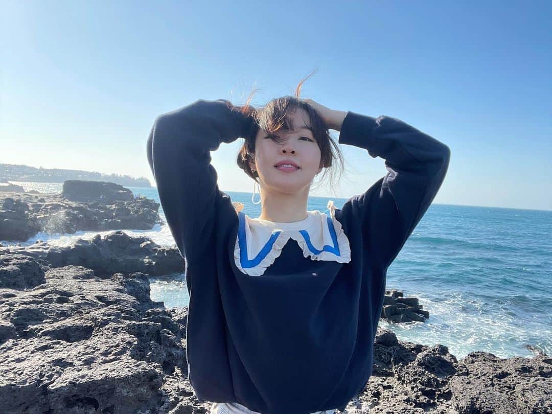 チョン・ジユンのインスタグラム：「Sea through uuuuuu 🐳🐬」