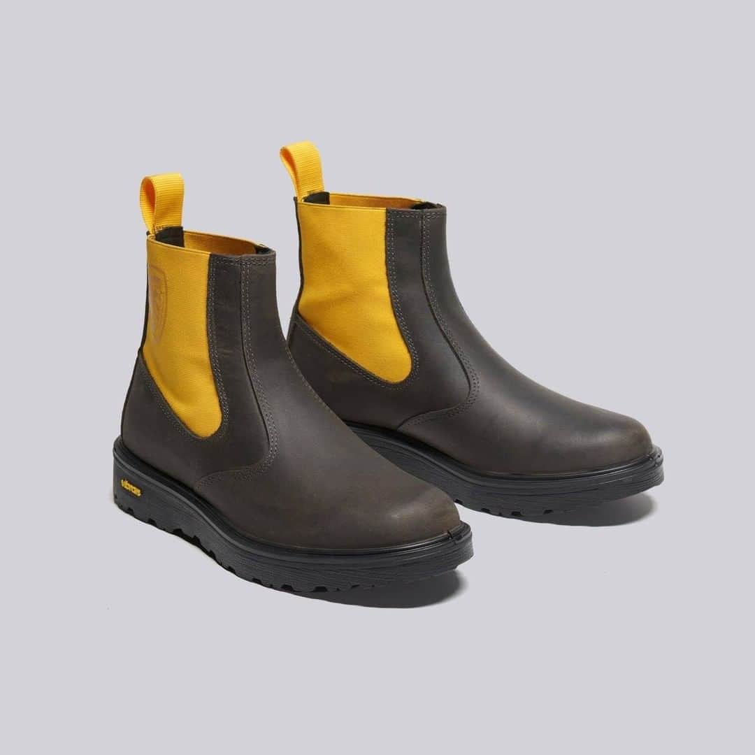 ブラウアーさんのインスタグラム写真 - (ブラウアーInstagram)「Winter essential tool: the Blauer's boots. #Blauer #BlauerUsa #FW020 #Boots」2月22日 21時45分 - blauerusa