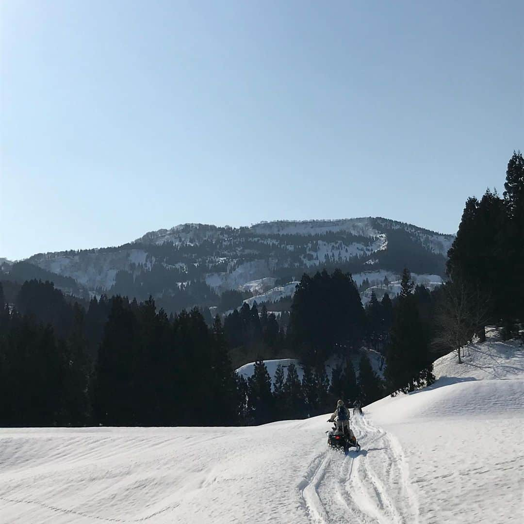 冨田せなさんのインスタグラム写真 - (冨田せなInstagram)「@maki_snowmobile_tour  初のスノーモービルツアー ドキドキわくわく止まらない〜 みんなありがとう🌼」2月22日 21時44分 - sena_tomita