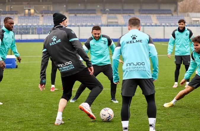 RCDエスパニョールさんのインスタグラム写真 - (RCDエスパニョールInstagram)「Comencem una nova setmana. Som-hi! 💪 #RCDE」2月22日 21時40分 - rcdespanyol