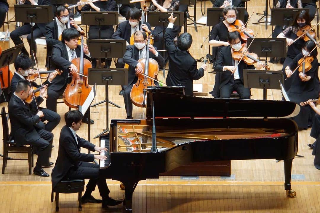 金子三勇士さんのインスタグラム写真 - (金子三勇士Instagram)「Lovely Liszt No.2 with Mo. Takaseki & the TCPO  #東京シティフィルハーモニック管弦楽団 #マエストロ #高関健 #ティアラこうとう #定期演奏会 #フランツリスト #ピアノ協奏曲 #ピアノ協奏曲第2番 #ピアノ #ピアニスト #金子三勇士 #コンサート #東京 #オーケストラ #指揮者 #Liszt #pianoconcerto #piano #concert #tokyocityphilharmonicorchestra #KenTakaseki #Maestro #pianist #steinwayartist #MiyujiKaneko @tokyocityphil @japanarts_corp」2月22日 21時42分 - miyujikaneko_official