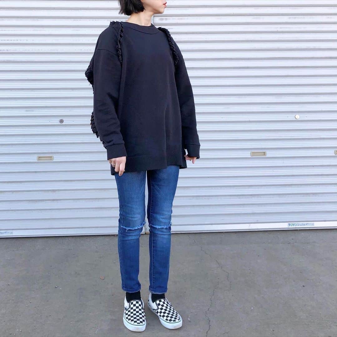 のインスタグラム：「コートいらない ◼︎ ◾️」