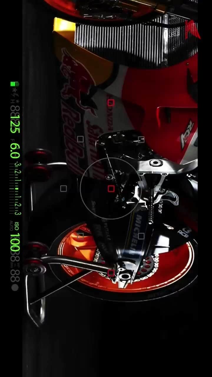 レプソル・ホンダのインスタグラム：「Join the Repsol Honda Team as they unveil their new 2021 rider line up with Marc Marquez and Pol Espargaro. Ready to take on the MotoGP World Championship with the Honda RC213V.」