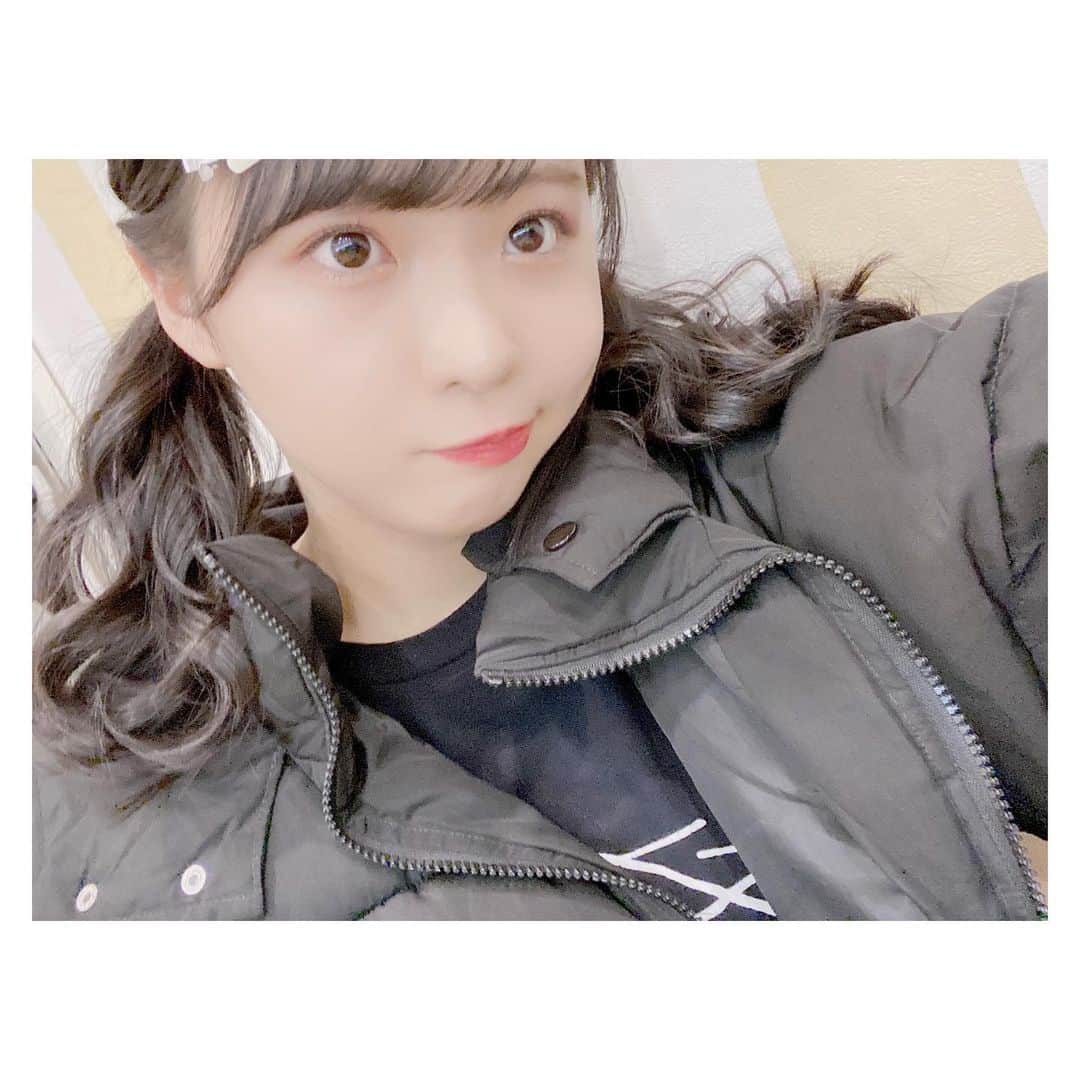 のインスタグラム：「もうダウンも着れないくらいあったかいね〜🧥」