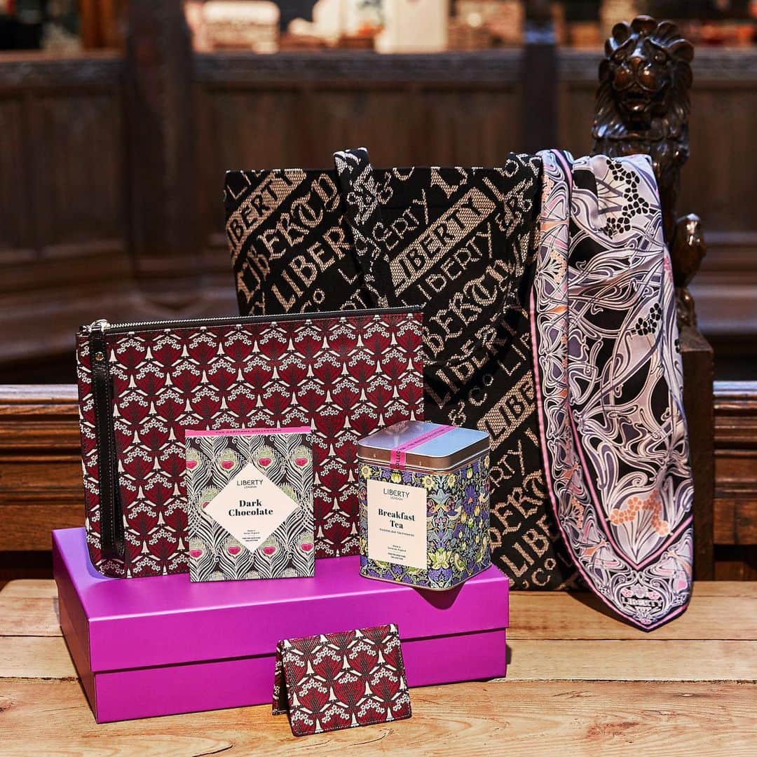 のインスタグラム：「New & Exclusive: Limited-Edition ‘A Day At Liberty’ gift bundle! The famous wooden doors may be closed for now, but it’s still possible to bring the magic of Liberty to you – take an imagined trip around our iconic Tudor store with this lovingly-curated gift selection ‘A Day At Liberty’, with contents worth over £600. Visit our Stories to take a journey across the timbered floors of our flagship London store, with each piece selected to capture a different moment of your dream visit. Discover exclusively, while stocks last via our bio. #LibertyLondon」