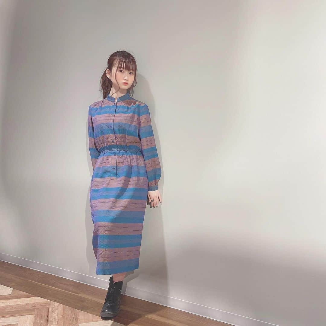 佐野心音のインスタグラム：「チェックワンピコーデ💙 * * #ootd #fashion #cordinate #古着 #古着コーデ #ワンピース #ワンピースコーデ #低身長コーデ #ミディアムヘア」