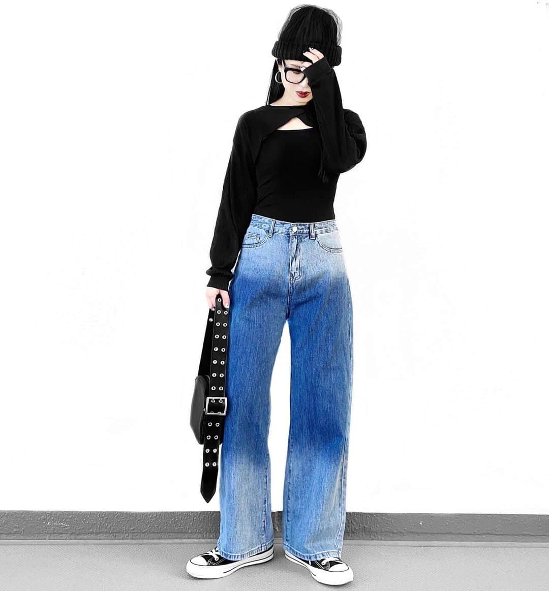 lve_xxxxのインスタグラム：「.﻿ .﻿ .﻿ @lveu.official ﻿ ɢʀᴀᴅᴀᴛɪᴏɴ ᴅᴇɴɪᴍꜱ の別ｺｰﾃﾞ﻿ ﻿ ｸﾞﾗﾃﾞｰｼｮﾝﾃﾞｻﾞｲﾝ👖は﻿ 夏場絶対に映え映え映えだと思う🌞﻿ ﻿ ﻿ 合わせてるTOPSは @zara ﻿ ﻿ ｱｰﾑｳｫｰﾏｰTOPSが好き過ぎて﻿ 色んなﾀｲﾌﾟを物色してしまう🥺﻿ ﻿ －－－－－－－－－－－－－－－－－－﻿ ﻿ その他ｺｰﾃﾞｱｲﾃﾑ詳細は﻿ WEARをご覧くださいませ。﻿ ﻿ ﾌﾟﾛﾌｨｰﾙのURLよりご覧頂けます☺︎﻿ ﻿ WEARもfollow﻿ 宜しくお願い申し上げます！﻿ ﻿ －－－－－－－－－－－－－－－－－－ ﻿ ﻿ ﻿ ﻿」