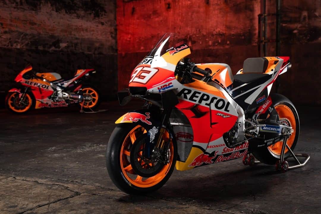 MotoGPさんのインスタグラム写真 - (MotoGPInstagram)「Is this the bike to return @hrc_motogp to winning ways? 🏆 Check out the 2021 factory RC213V! 🤩 #MotoGP #MM93 #PE44 #Motorsport #Motorcycle #Racing」2月22日 22時54分 - motogp