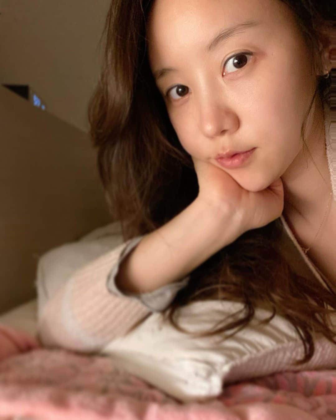 チェ・ジャヘのインスタグラム：「. 잘자욥😘 #goodnight」