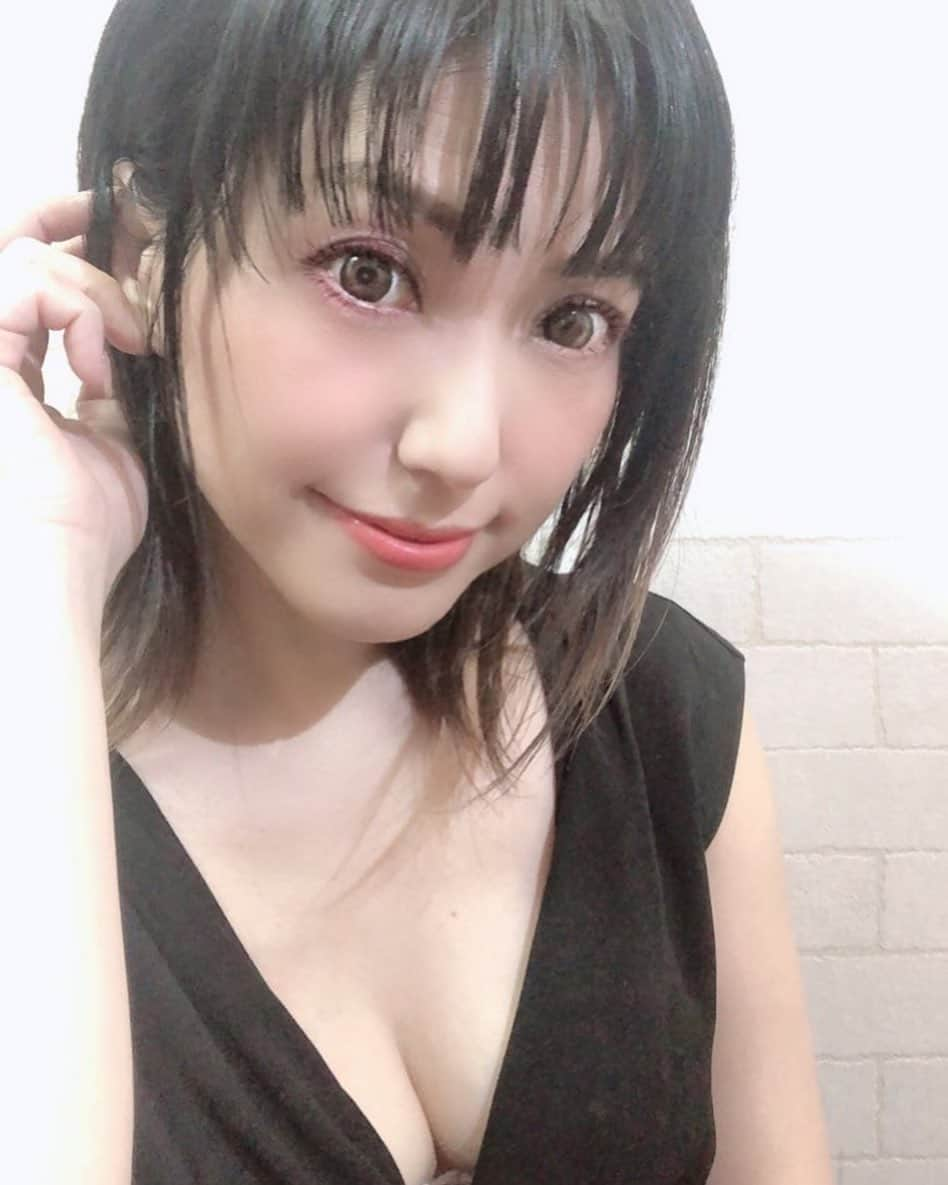 甘乃つばき（吉瀬菜々子）さんのインスタグラム写真 - (甘乃つばき（吉瀬菜々子）Instagram)「おや睡眠🌎🚀💫 今日も一日お疲れさまでした❤✨」2月22日 23時17分 - natsume_sachiko