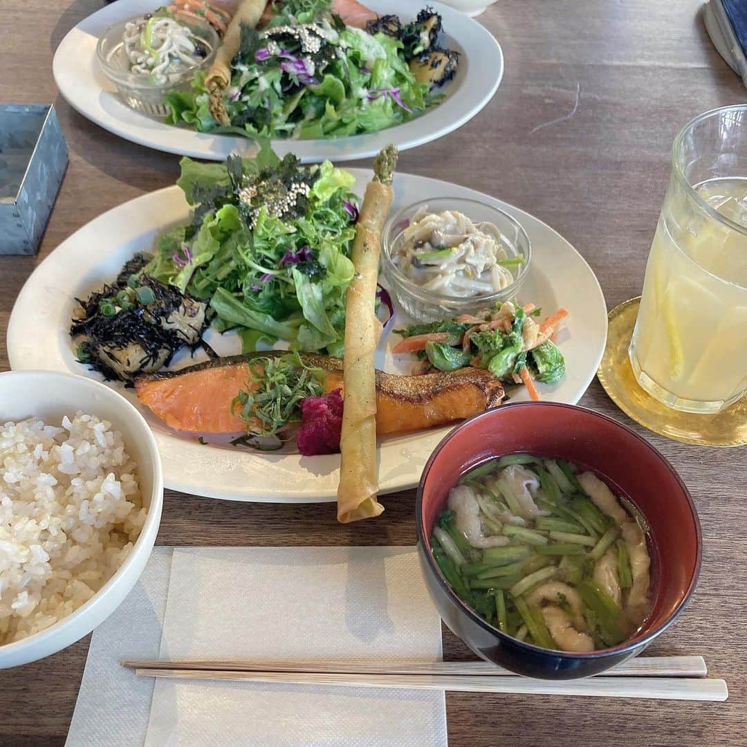 narumiのインスタグラム：「ㅤㅤㅤㅤㅤㅤㅤㅤㅤㅤㅤㅤㅤ ㅤㅤㅤㅤㅤㅤㅤㅤㅤㅤㅤㅤㅤ 4年間もいたのに、 北浦和のカフェここしか開拓出来なかった〜、なんてこった〜〜 何回も来てるのに今日までシンクだと思ってた、サンクらしい！ ㅤㅤㅤㅤㅤㅤㅤㅤㅤㅤㅤㅤㅤ まだ開拓したいのでお付き合いしてくれるお友達お待ちしております🌿 ㅤㅤㅤㅤㅤㅤㅤㅤㅤㅤㅤㅤㅤ #北浦和カフェ #浦和カフェ #cinq」