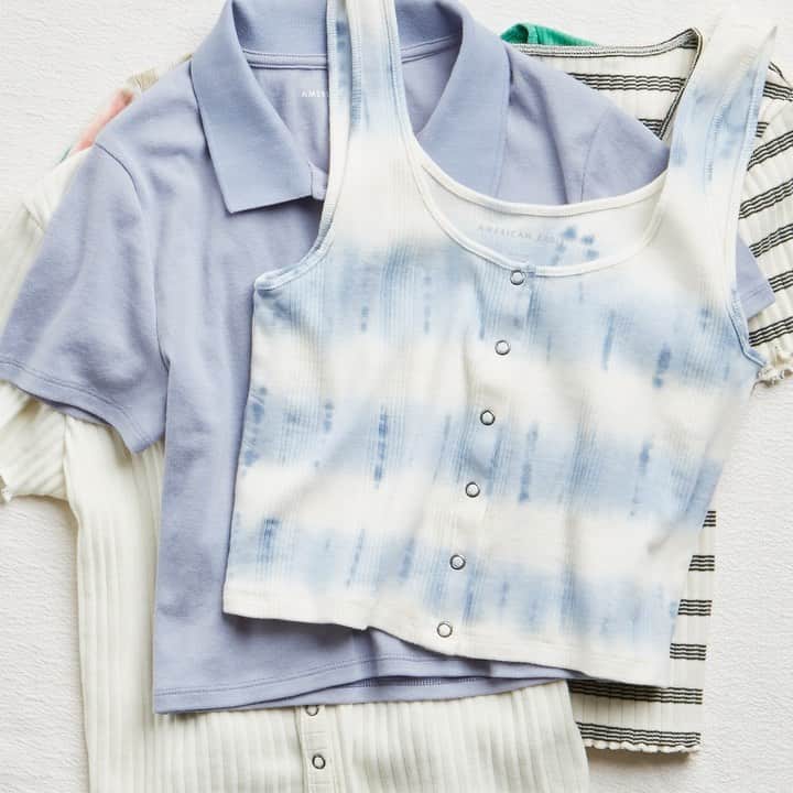 American Eagleのインスタグラム：「Tiny tops = more room to fit twice as many in your closet 😉」