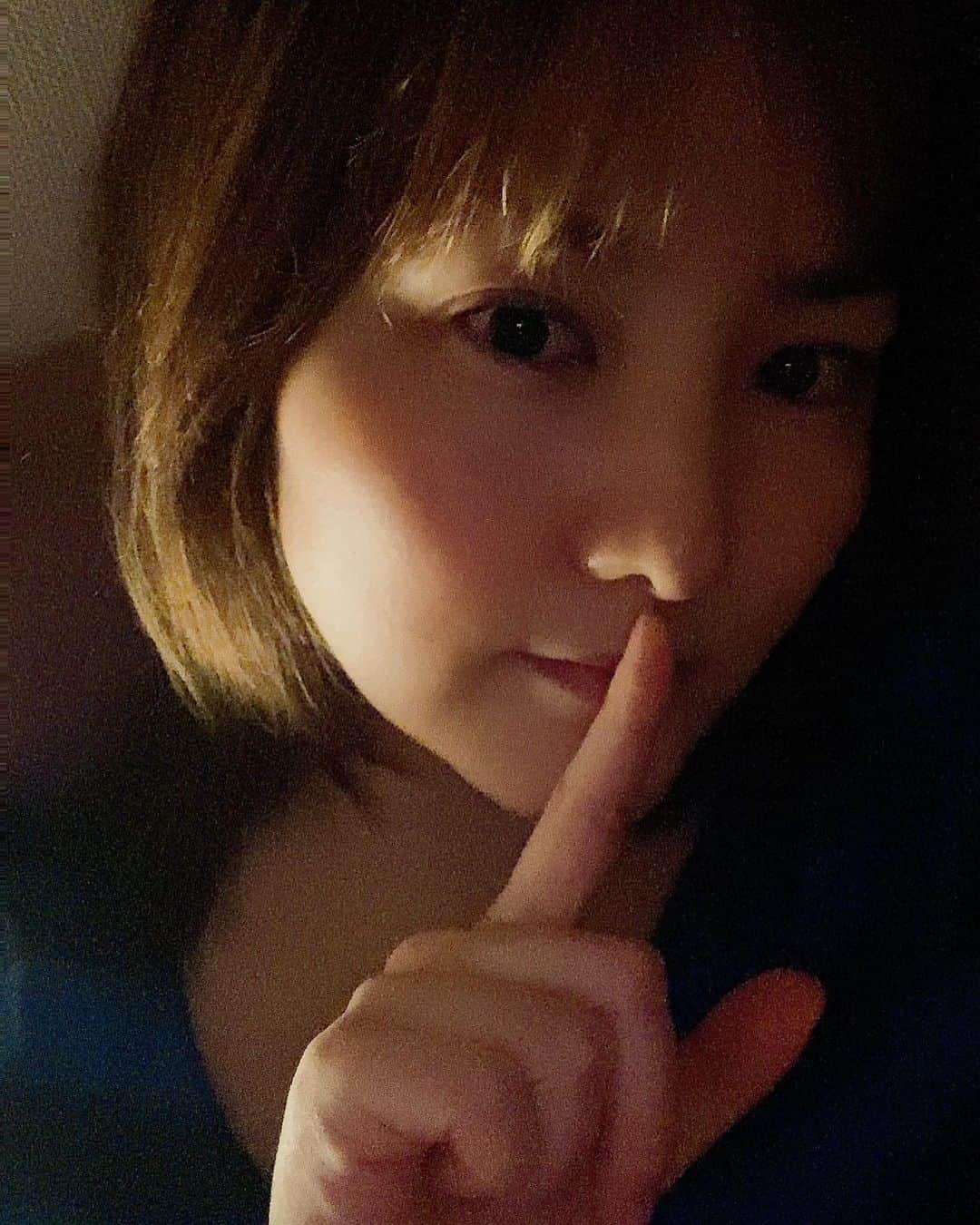 希良梨のインスタグラム：「Keep your secrets  close  Sweet dreams  Good9   2/22は、猫の日🐈🐱🐈‍⬛だったみたい。   #love #japan #like4like #simple #nature #taiwan #momlife #followforfollow #follow4follow ##kirari #希良梨 #アニメ好きな人と繋がりたい #漫画好きな人と繋がりたい」