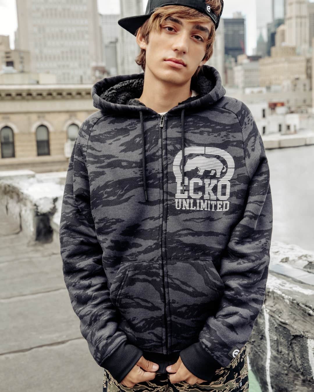 のインスタグラム：「STAY HUMBLE HUSTLE HARD」