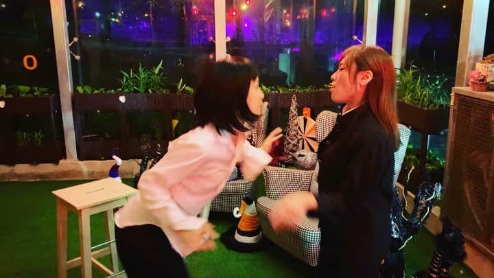 Miss Hunnyのインスタグラム：「疫情完咗， 我一定要搞個舞會， 仲要係俄羅斯普費普費化妝舞會， @sunnyhahaha_chan 可唔可以幫我請林雪？」