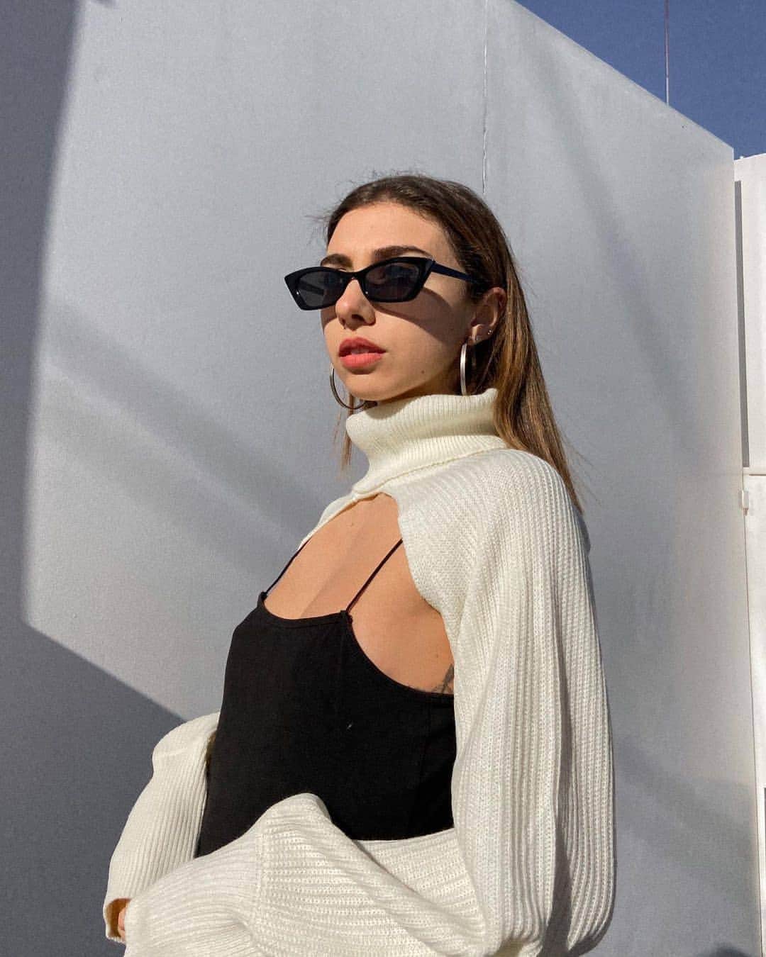 SHEINのインスタグラム：「You were born to shine 💫  @ritavelha  Shop Item #: 1706513  #SHEINgals #SHEINstyle #SHEINSS21」