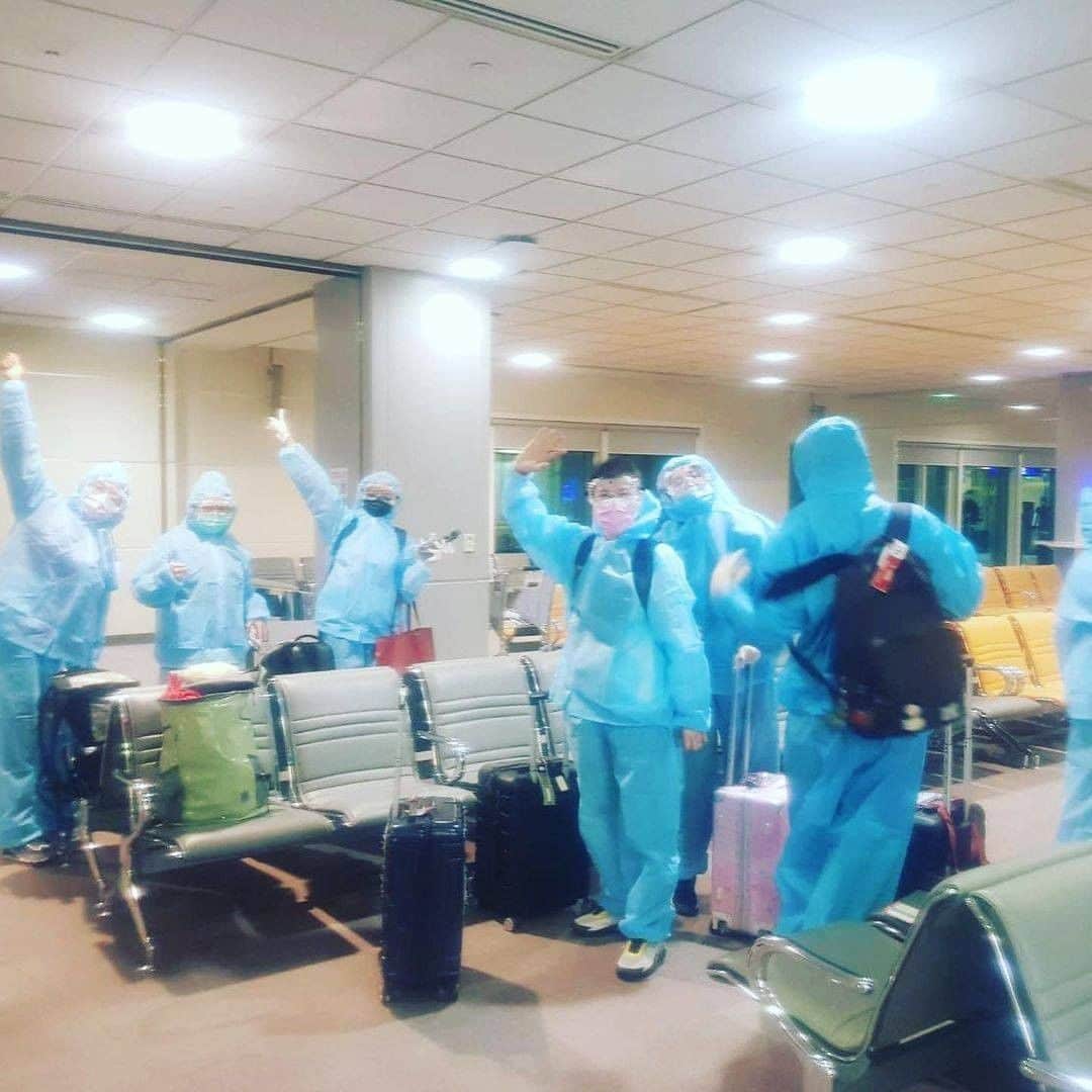 ITTF Worldさんのインスタグラム写真 - (ITTF WorldInstagram)「Team Chinese Taipei are all well suited up and en route to Doha, Qatar for WTT Middle East Hub! 😲  To our fans: Are you guys excited and ready for #WTTDoha? 🤩🤩🤩  #ITTF #TableTennis #WTTDoha #ComingSoon   📷: @szu_yu_chen」2月23日 0時15分 - wtt