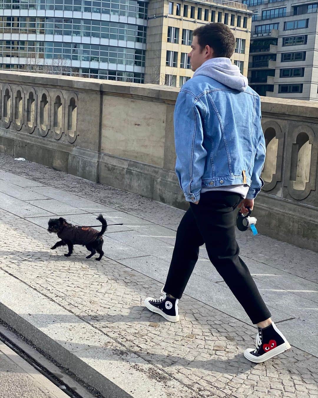 ゲオルク・リスティングさんのインスタグラム写真 - (ゲオルク・リスティングInstagram)「2 years in Berlin and still feeling like a tourist... #loveberlin #tourist #home #spring #buddytime」2月23日 0時20分 - georglisting