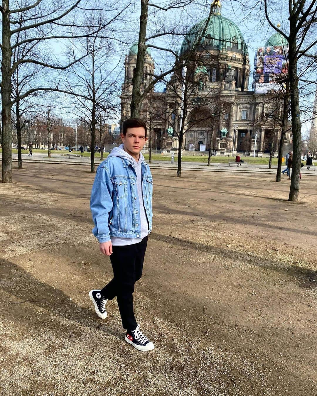 ゲオルク・リスティングさんのインスタグラム写真 - (ゲオルク・リスティングInstagram)「2 years in Berlin and still feeling like a tourist... #loveberlin #tourist #home #spring #buddytime」2月23日 0時20分 - georglisting